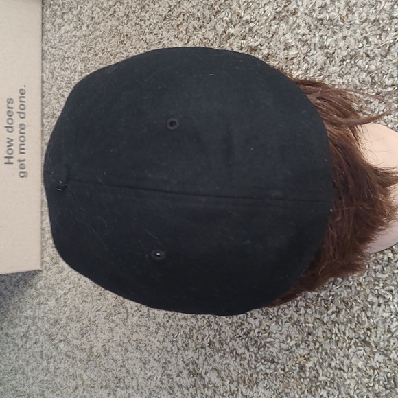 Arc'teryx Classic Wool Flexfit Ball Cap with a subtle Arc’teryx Logo S-M - Picture 5 of 8